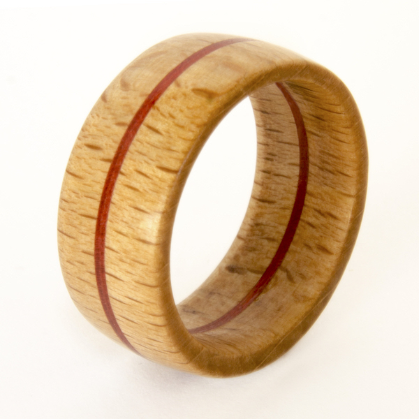 anillo madera hecho a mano