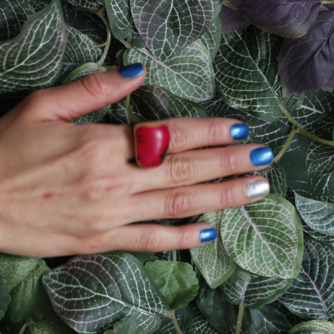 anillo-una-tagua-grande-rojo-no-vale-scaled-1.jpg blank